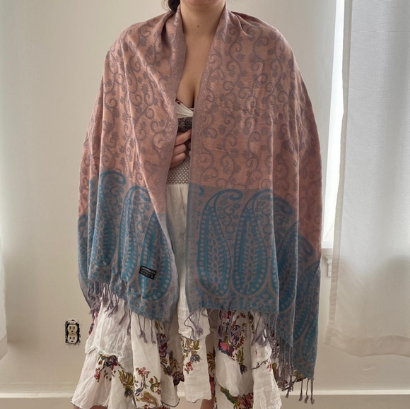 100% Pashmina Paisley Patterned Shawl in Pink and Blue Scarf - Picture 5 of 5